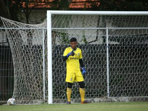 Kiper muda Bali United, Komang Aryanta