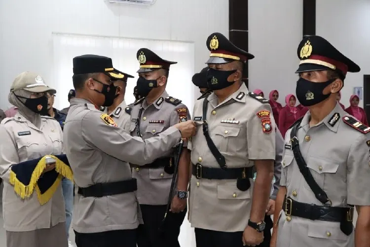 Kapolres Lingga memimpin sertijab sejumlah PJU