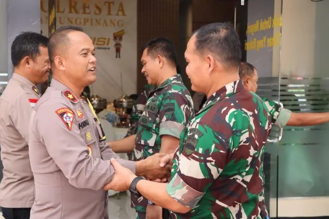 Kapolresta Tanjungpinang Kombes Pol. H. Ompusunggu menggelar acara open house perayaan Natal