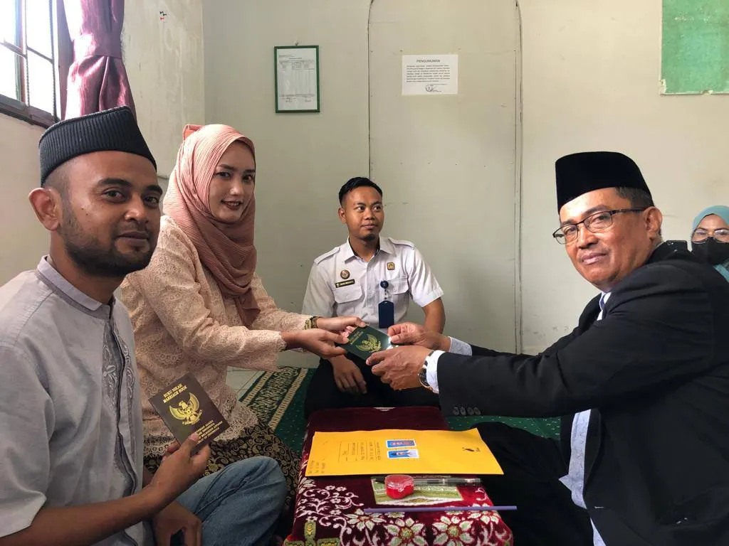 Tahanan Narkotika Nikahi Kekasih di Rutan Karimun