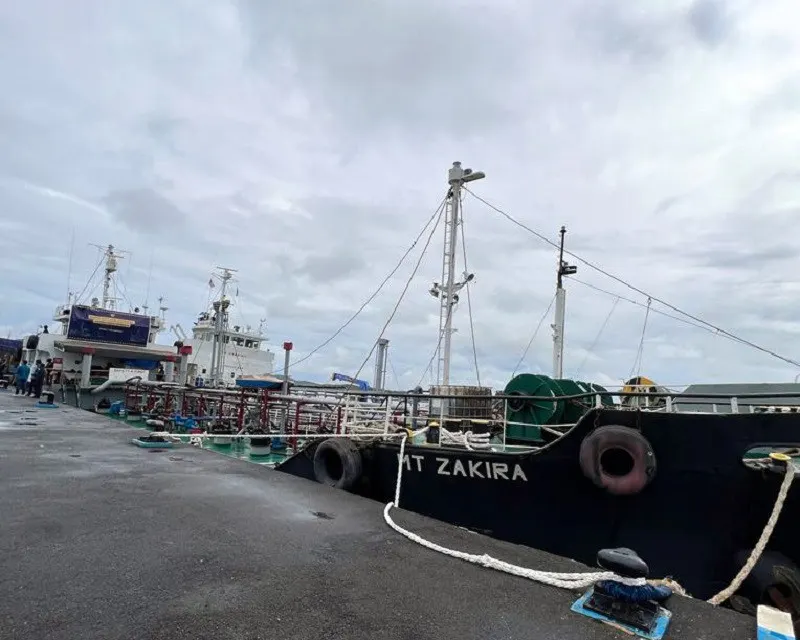 kapal tanker MT. Zakira