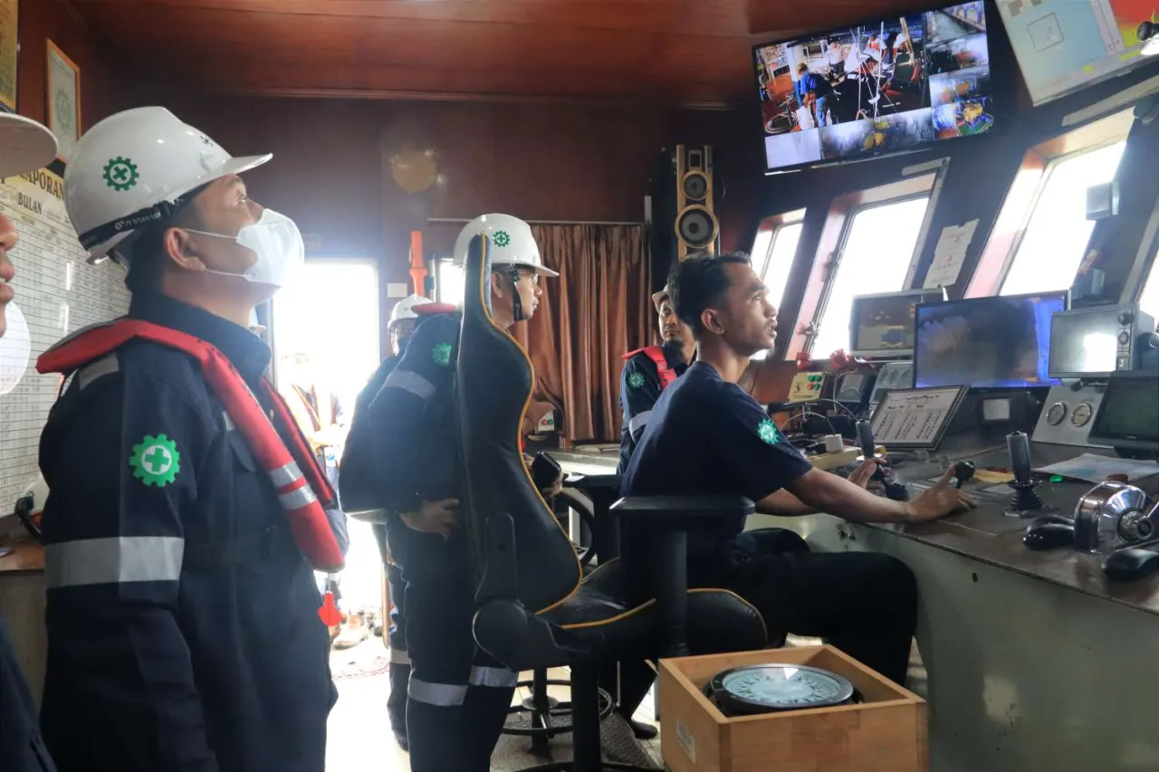 Aktivitas pemantauan melalui Sistem SIOPL yang membawa PT Timah meraih penghargaan inovasi keselamatan penambangan dari Kementerian ESDM.