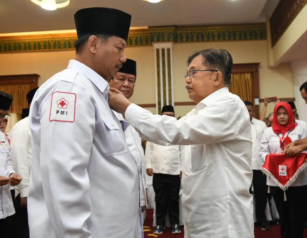H.M. Jusuf Kalla melantik Dewan Kehormatan dan Pengurus Palang Merah Indonesia (PMI) Provinsi Kepulauan Riau, periode Masa Bhakti 2022-2027.