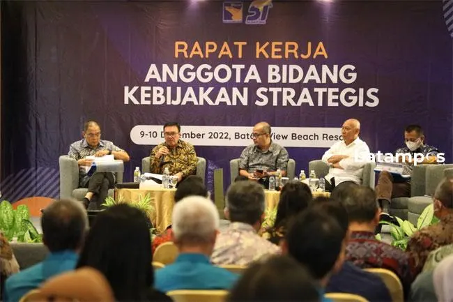 Rapat Kerja Anggota Bidang Kebijakan Strategis BP Batam di Batam View