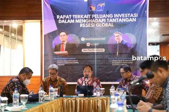 Rapat “Peluang Investasi Batam dalam Menghadapi Tantangan Resesi Global” yang digelar BP Batam di Hotel Sari Pasific Jakarta, Kamis (15/12/2022).