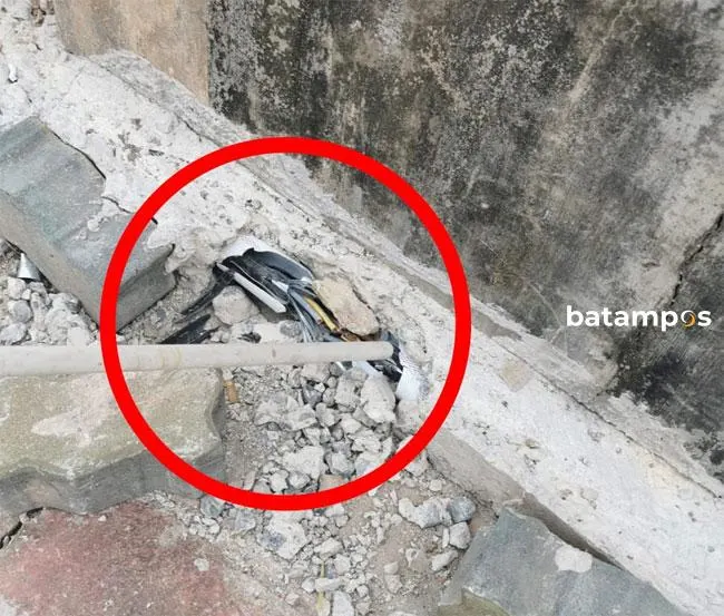 Pencurian kabel listrik pada lampu di area pedestrian Batamcenter.
