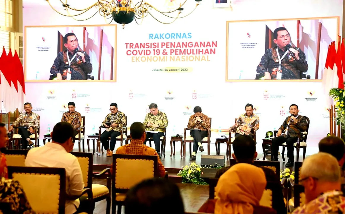 Gubernur Ansar saat Pemaparan dalam Diskusi Panel Rapat Koordinasi Nasional Transisi Penanganan Covid-19 dan Pemulihan Ekonomi Nasional di Gedung AA. Maramis Kementerian Keuangan, Jakarta.