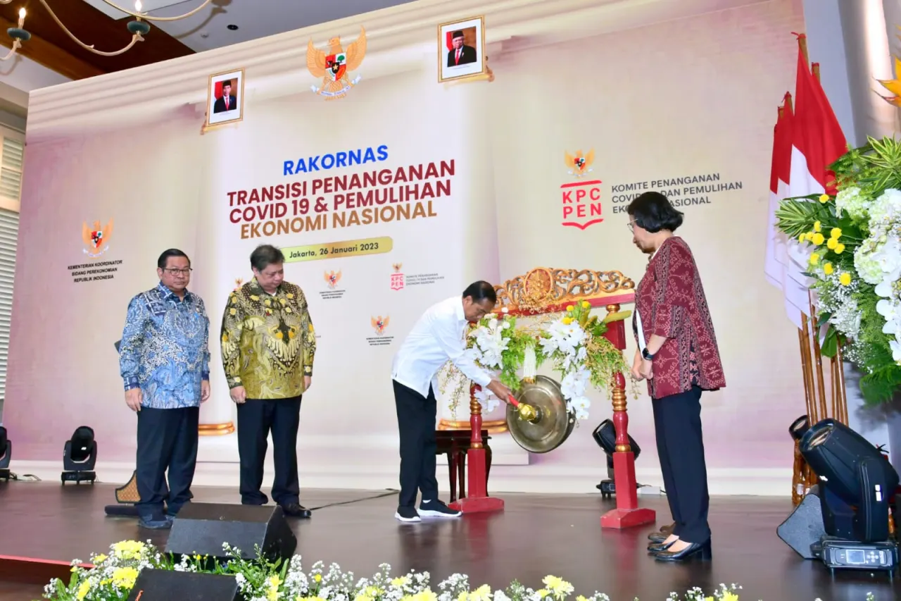 Presiden Joko Widodo membuka Rapat Koordinasi Nasional (Rakornas) Transisi Penanganan Covid-19 dan Pemulihan Ekonomi Nasional (PC-PEN) Tahun 2023.