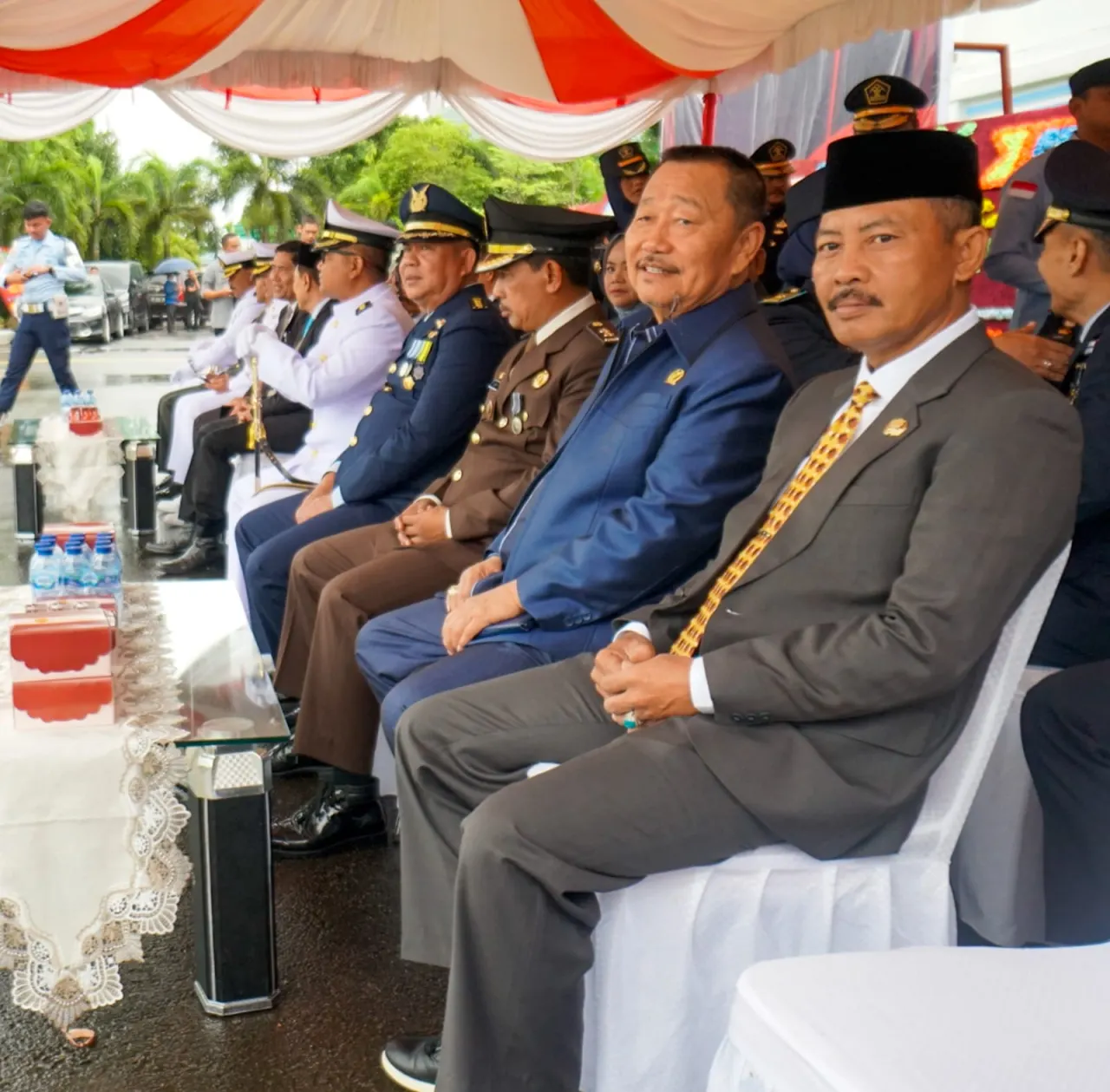 Sekretaris Daerah Provinsi Kepulauan Riau Adi Prihantara saat menghadiri secara langsung Upacara Peringatan Hari Bhakti Imigrasi (HBI)ke- 73 di Lapangan Upacara Kantor Wilayah Kemenkumham Kepri,.