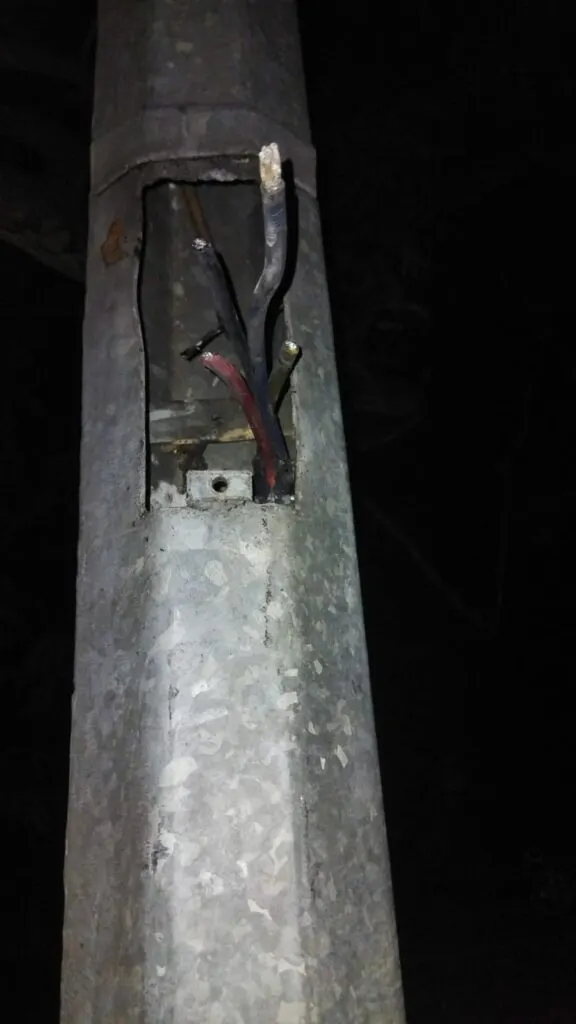 Kabel Lampu Penerangan Jalan Dicuri, Dua Lokasi Jalan Gelap