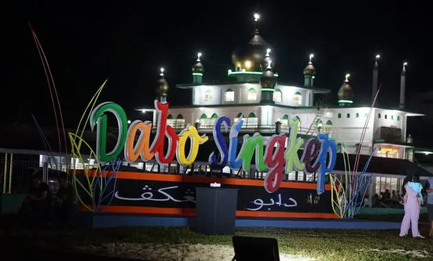 Bupati Lingga hadiri peresmian Trotoar Ruas Jalan Dalam Kota Dabo dan Peringatan Hari Ibu ke-94 Tahun 2022