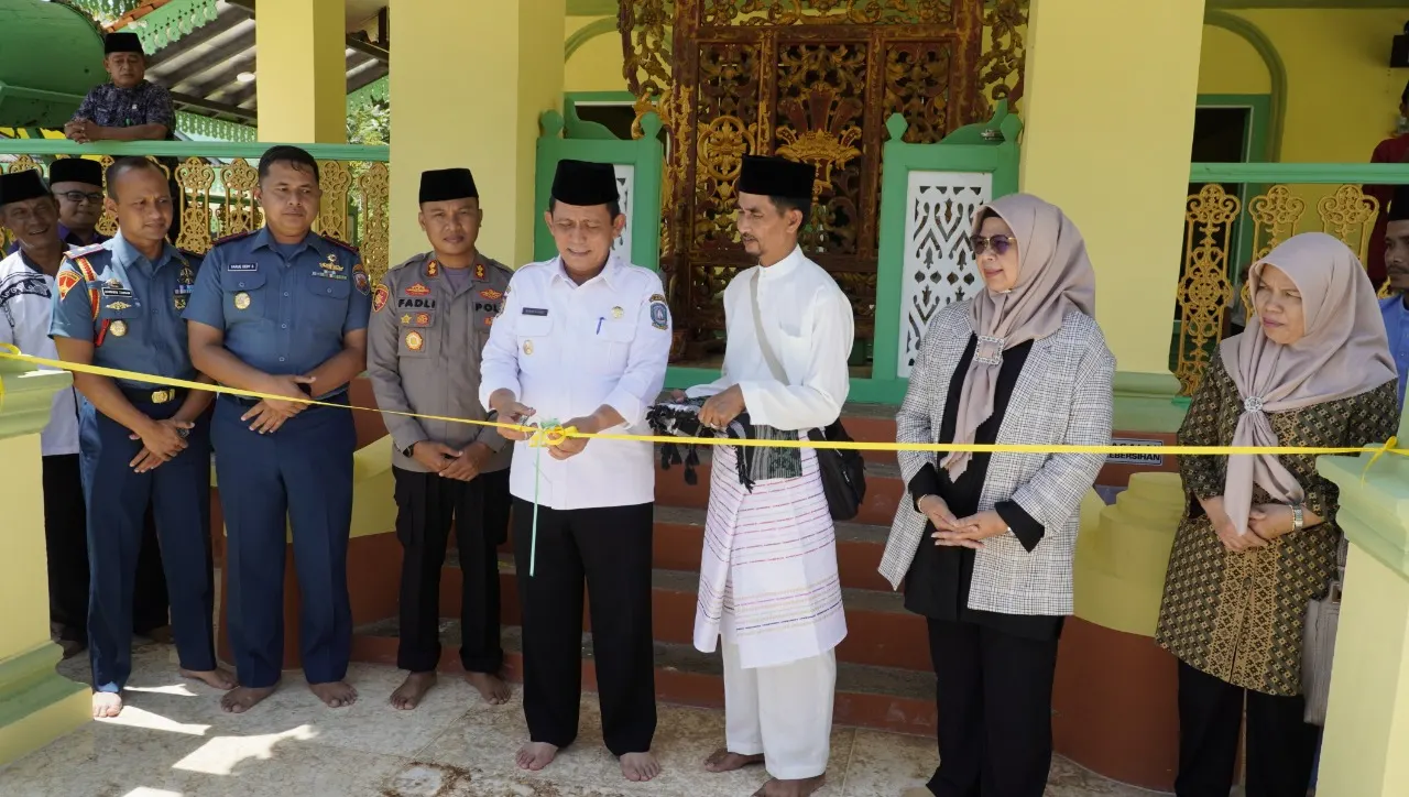 Gubernur Ansar Ahmad meresmikan Revitalisasi Masjid Jami’ Sultan yang telah rampung
