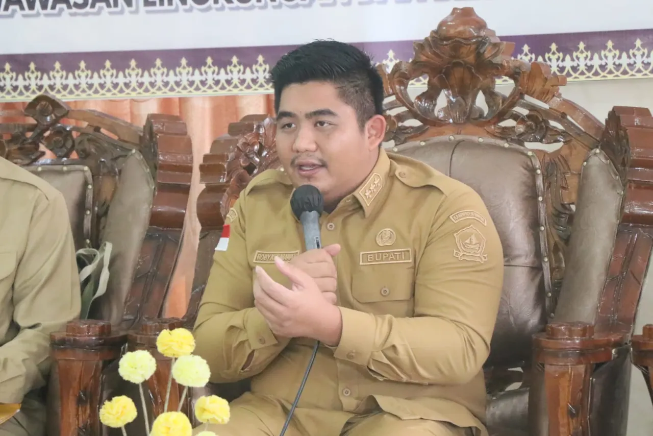 Suasana Pantai Jadi Tempat Penjaringan Aspirasi Bersama Bupati