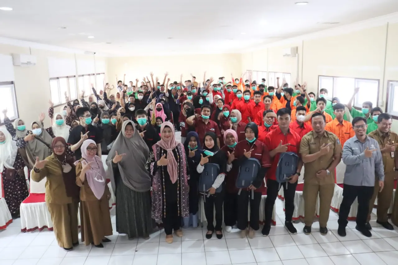 Dewi Ansar Resmi Buka Kegiatan Pelatihan Kerja Berdasarkan Kompetensi Bagi Tenaga Kerja Kepri