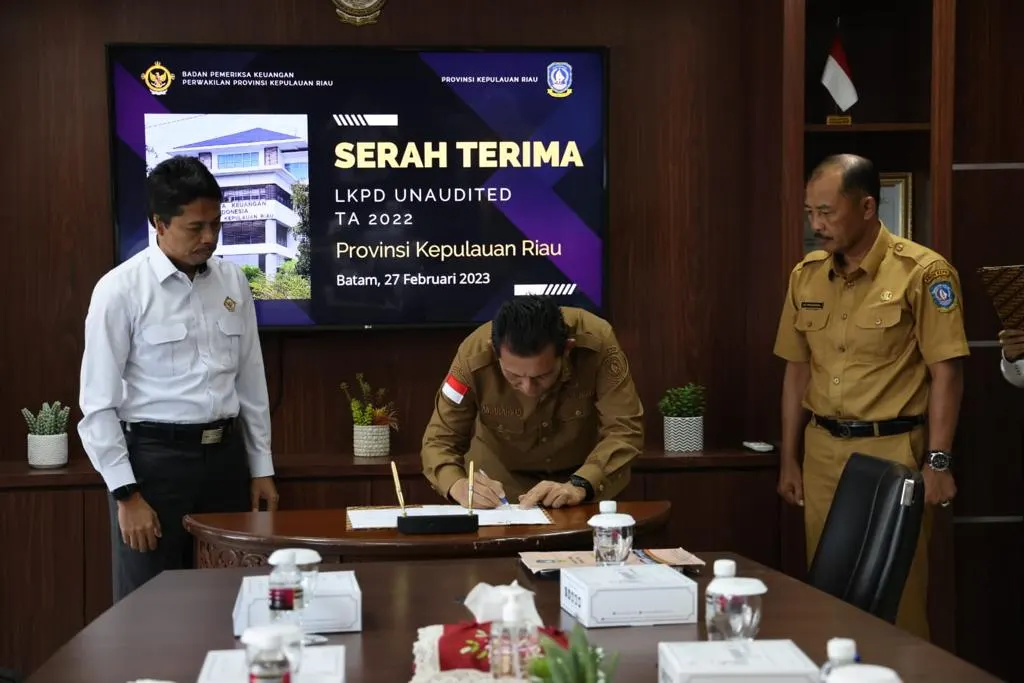 PULUHAN SISWA SD DIKENALKAN CAGAR BUDAYA KOTA TANJUNGPINANG