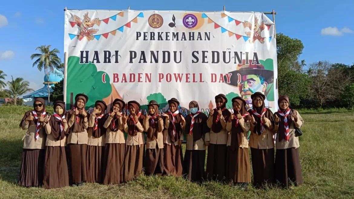 Peringati Hari Pandu Sedunia, MTsN 1 Natuna Ikuti Perkemahan.