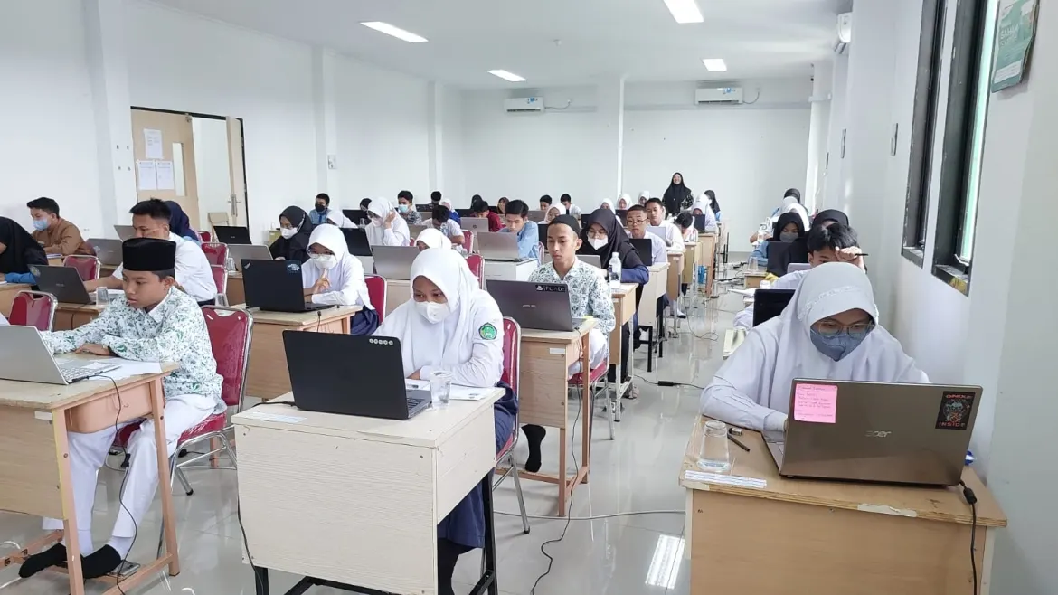 Ratusan Pendaftar Bersaing Masuk MAN IC Batam