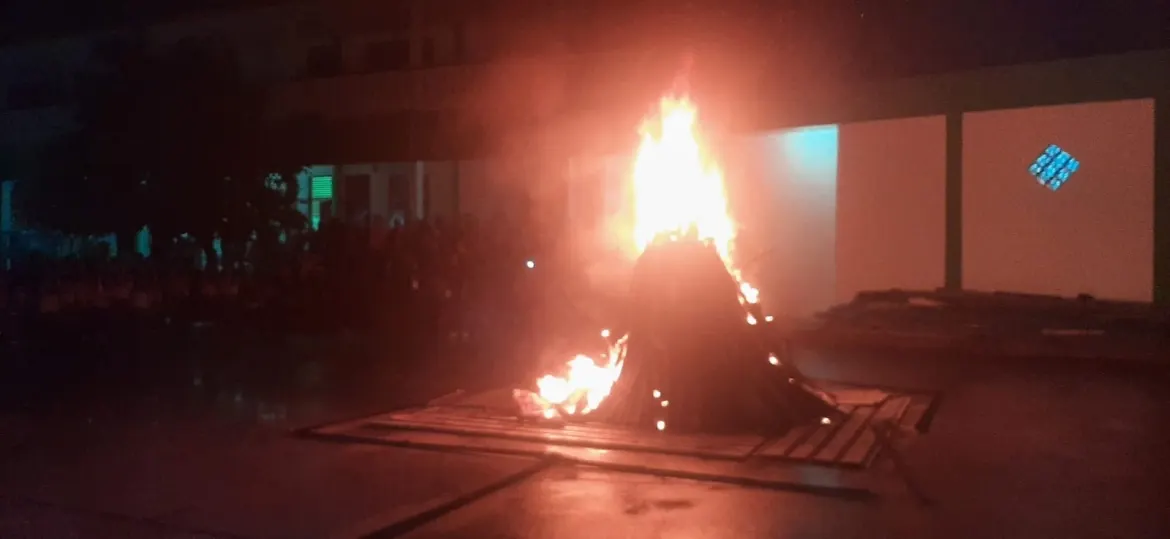 Puncak Persami MIN 2 Batam, Upacara Api Unggun