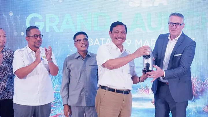 Menteri Koordinator Bidang Kemaritiman dan Investasi Luhut Binsar Panjaitan menghadiri peresmian PT Free The Sea di Batam, Kamis (9/3/2023)