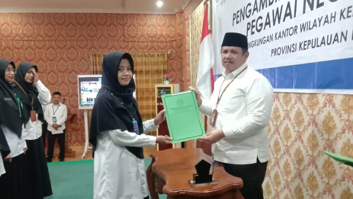 Tujuh CPNS di Lingkungan Kemenag Karimun Resmi Dilantik Menjadi PNS