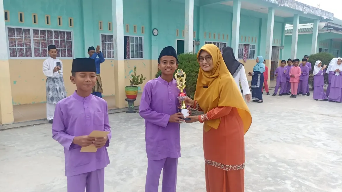 MIN 3 Karimun Mendapat Juara 1 dan Harapan 1 Pertandingan Tenis Meja Tingkat SD/MI Se-Kecamatan Kundur-Durai