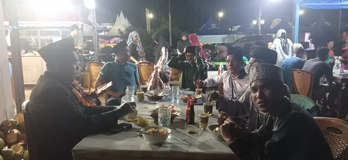 Official dan Pelatih Lingga Timur Konsolidasi Di Kedai Kopi