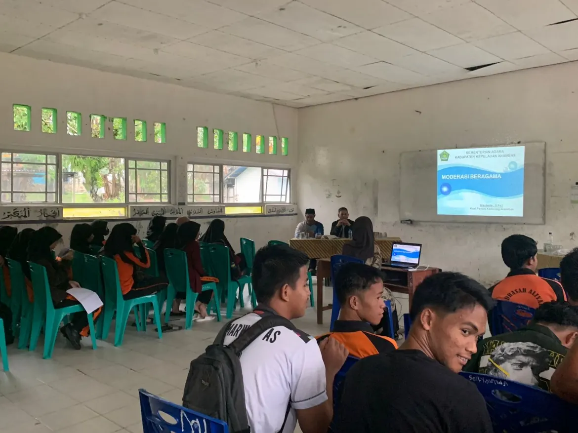 Pembinaan Moderasi Beragama Disosialosasikan Di 3 Madrasah Oleh Seksi Pendis Kemenag Anambas