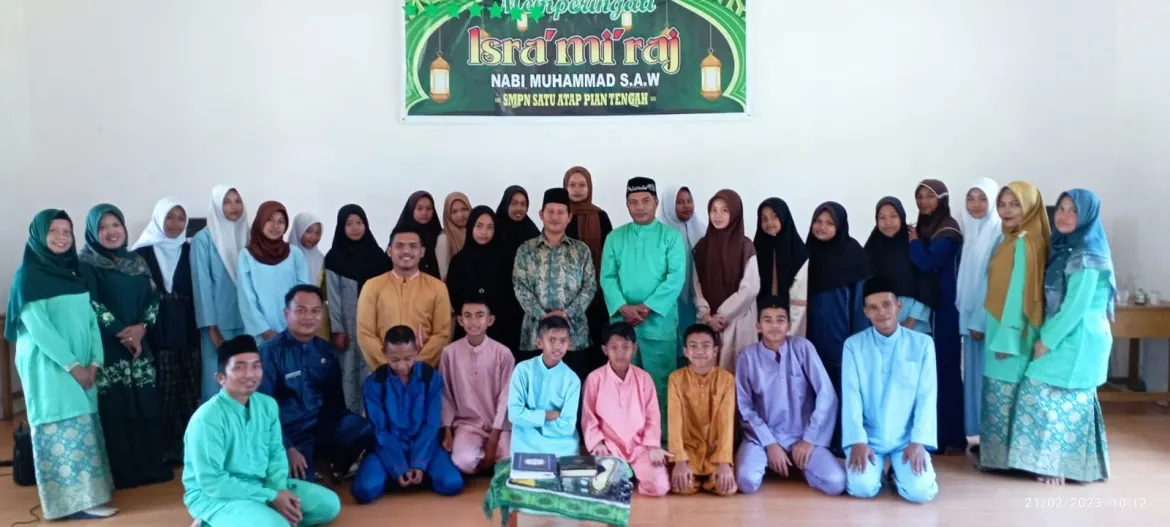 PAI Kecamatan Bunguran Barat Harjono isi Tausiyah di SMPN Satu Atap Pian Tengah