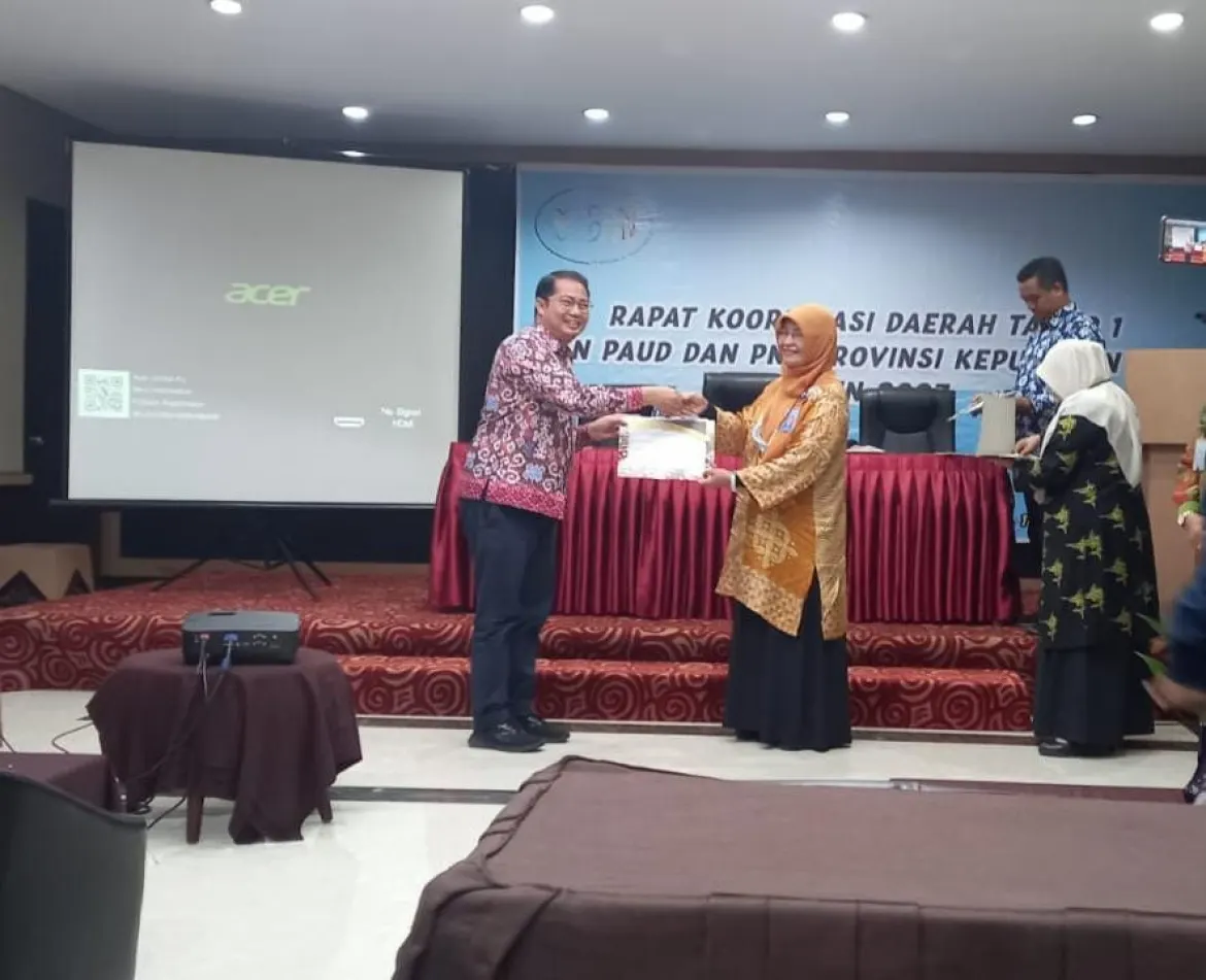 Kemeng Tanjungpinang terima penghargaan BAN PAUD dan PNF Prov Kepri