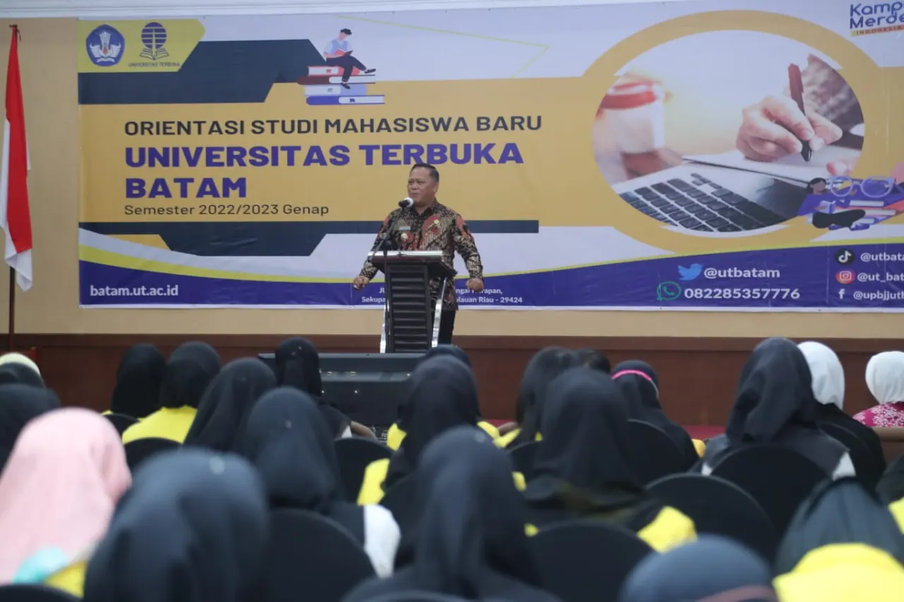 ORIENTASI MAHASISWA UNIVERSITAS TERBUKA, ENDANG MOTIVASI MAHASISWA TINGKATKAN KEMAMPUAN