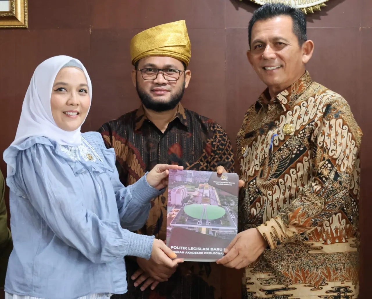Kunjungan kerja tim delegasi Panitia Perancang Undang-Undang (PPUU) DPD RI di Kantor Graha Kepri, Batam Centre.
