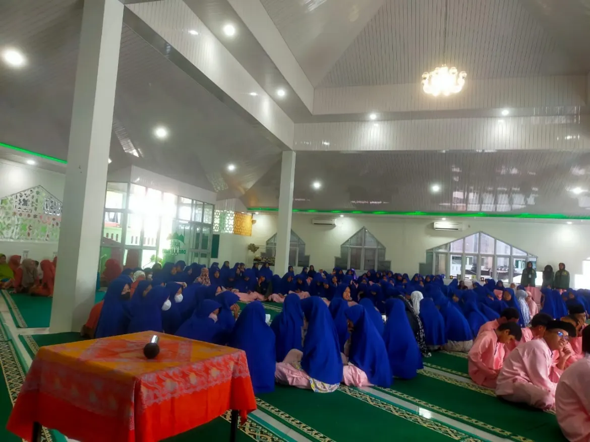 MA USB Filial MAN Batam Gelar Pesantren Ramadhan, Tema : Kokohkan Hati dengan Iman, Taklukan Dunia dengan Al Quran