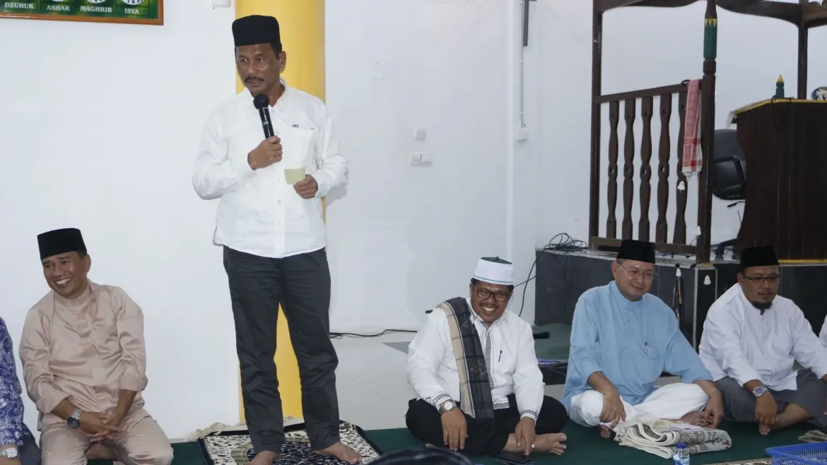 Bersama Wali Kota Batam Muhammad Rudi, Kepala Kemenag Batam Zulkarnain Safari Ramadhan di Karas