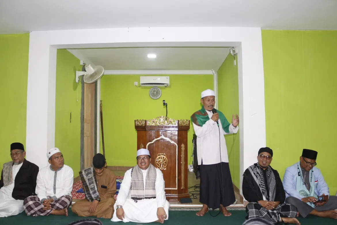 Sahur Bersama di Masjid Fisabilillah, Muhammad Dirham Ajak Jamaah Masjid Fisabilillah Konsumsi Makanan Halal