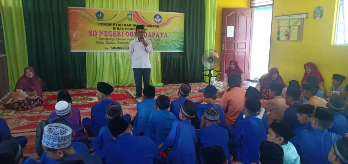 Pengawas PAI Rudi A. Putra Monev Pesantren Ramadhan di SDN 002 Toapaya