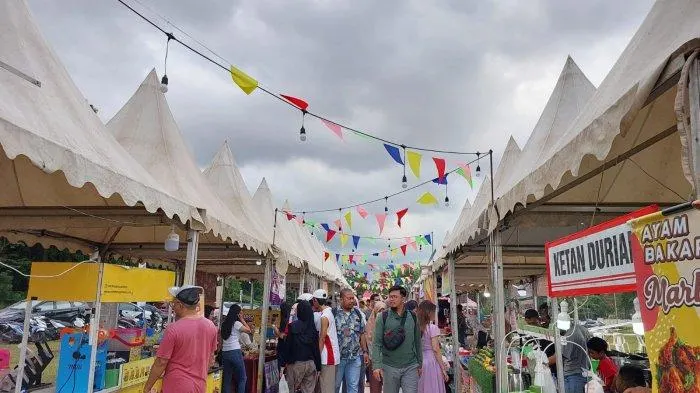 Suasana Bazar Batam Wonderfood & Art Ramadan 2023 di Batam Center