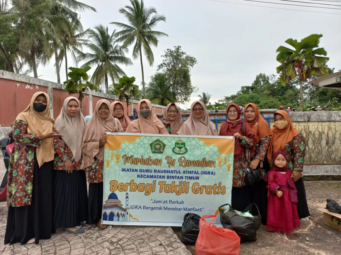 IGRA Bintan Timur Berbagi Takjil