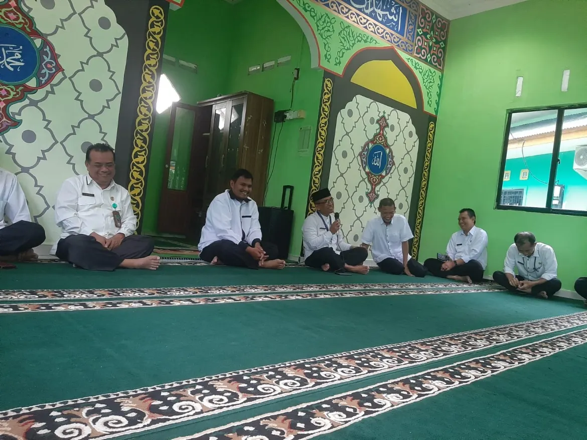 Kultum Siang, Muhammad Ridwan Uraikan Tiga Kelompok Manusia yang Salatnya Ditolak