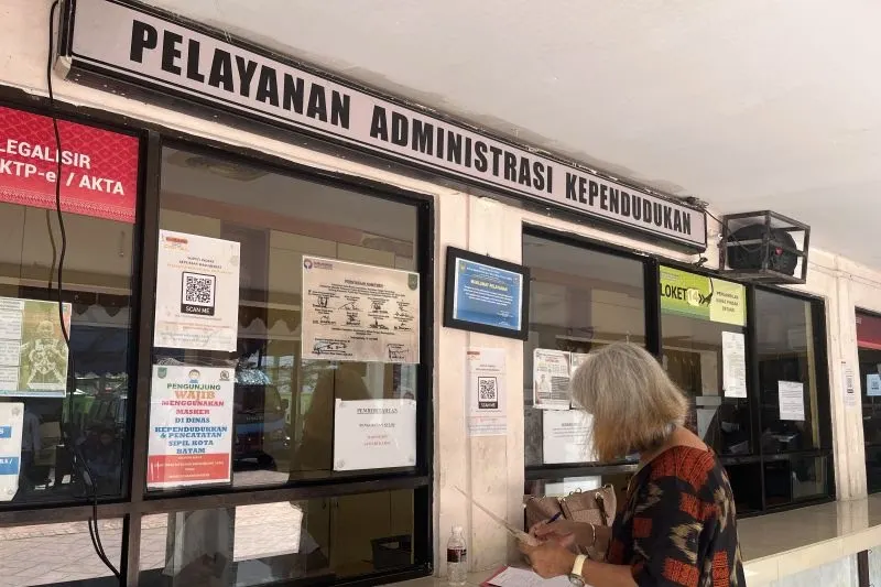 Dinas Kependudukan dan Catatan Sipil (Disdukcapil) Kota Batam, Kepulauan Riau segera melakukan perekaman Kartu Tanda Penduduk (KTP) 20 ribu pelajar berusia 17 tahun ke atas.