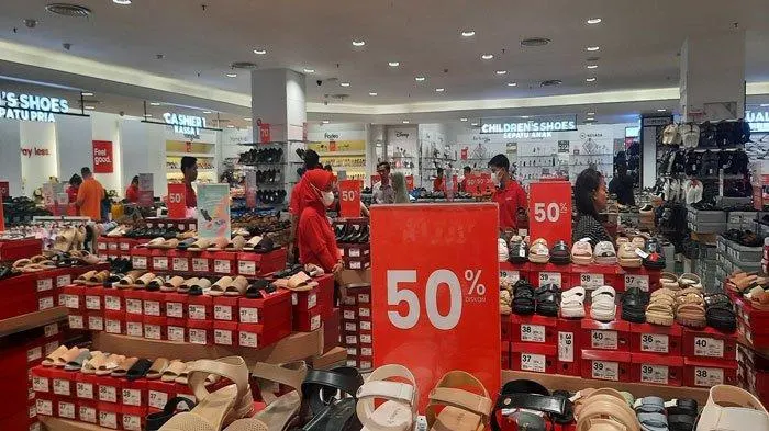 Suasana di Matahari Department Store Mega Mall Batam beberapa waktu lalu.