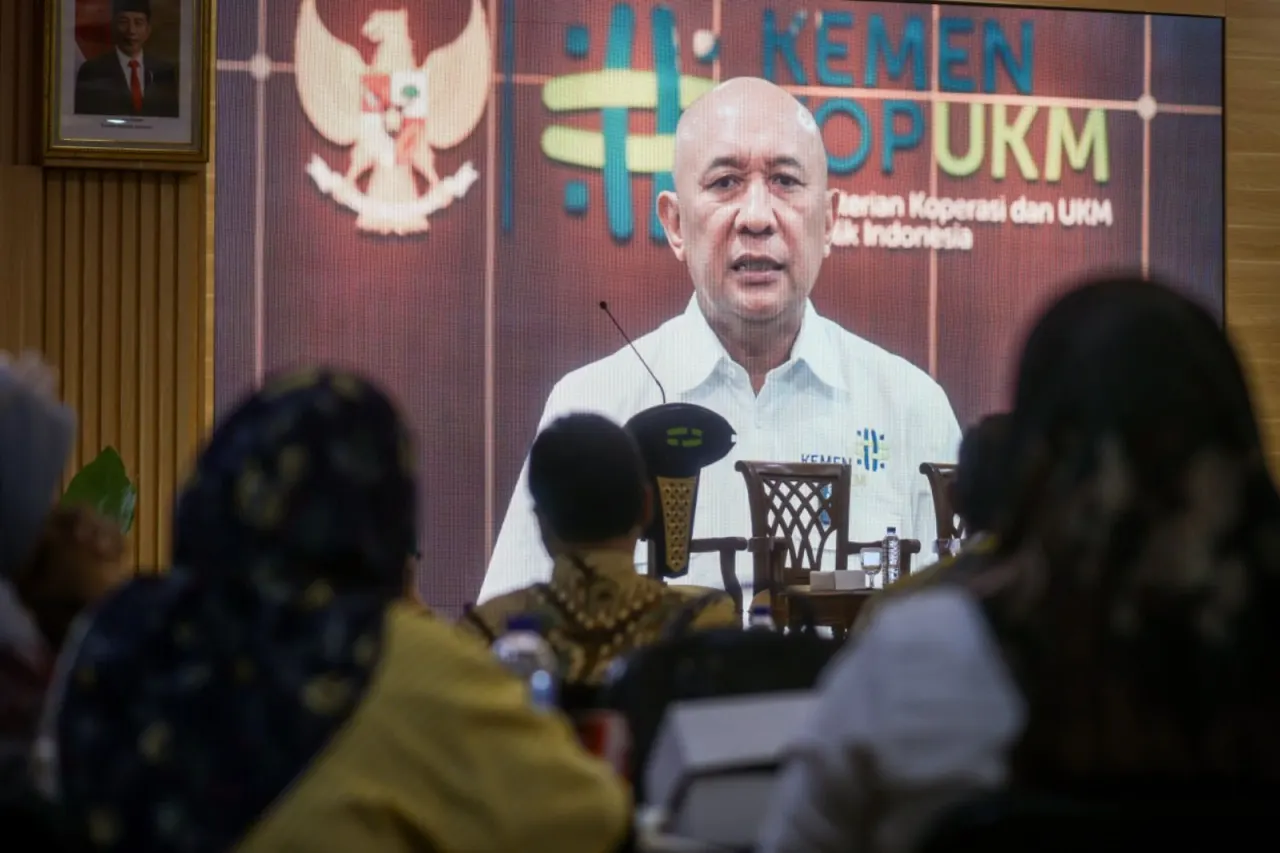 Menteri Koperasi dan UKM (MenKopUKM) Teten Masduki menegaskan, digitalisasi layanan bantuan dan pendampingan hukum untuk pelaku usaha mikro dan kecil (UMK)