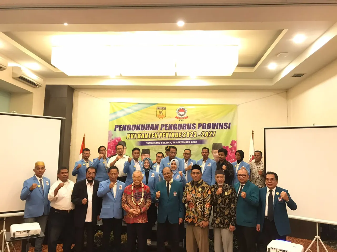 Wakil Ketua DPD RI sekaligus Ketua Umum Khusyin Ryu M Karate-Do Indonesia (KKI), Nono Sampono melantik pengurus Provinsi KKI Banten periode 2022-2027, Sabtu (16/09/2023).