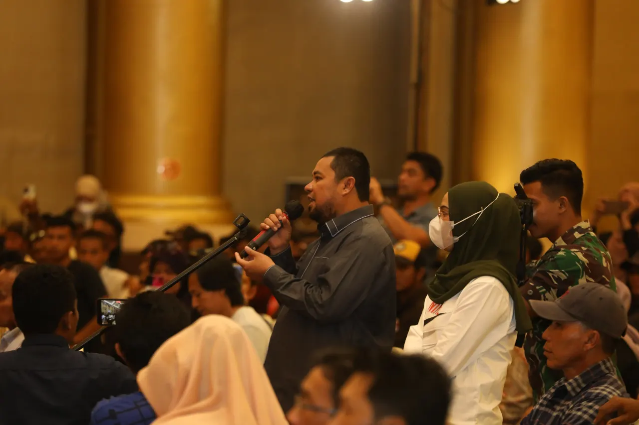 Masyarakat Rempang hadiri forum Dialog Pengembangan Rempang di Harmoni One Hotel, Batam Center