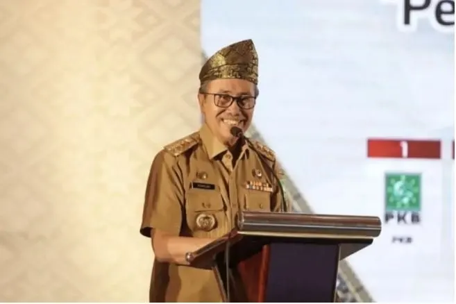 Gubernur Riau Syamsuar