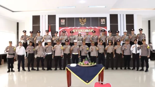 22 Personel Polres Lingga Terima Kenaikan Pangkat, Ini Pesan Kapolres Lingga