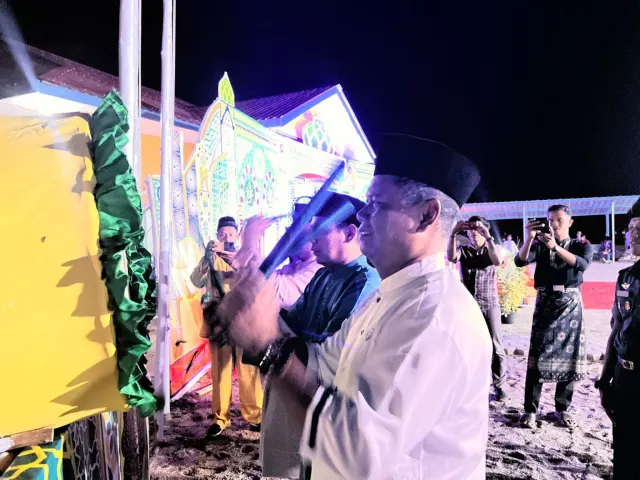 Asisten I Pemerintahan Kabupaten Lingga Membuka STQ di Desa Marok Kecil