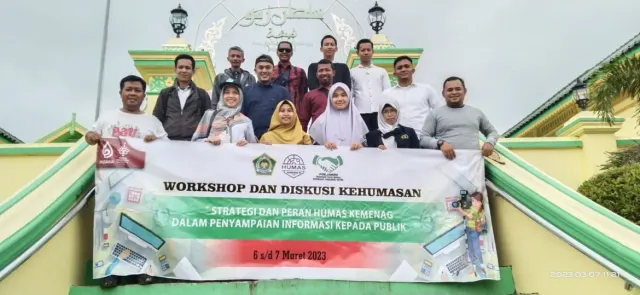 Hari Kedua Workshop Kehumasan, Observasi Lapangan ke Pulau Sejarah Penyengat
