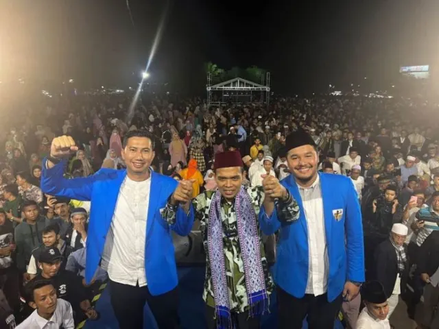 Jelang Ramadan, Ribuan Warga Batam Padati Ceramah Ustadz Abdul Somad