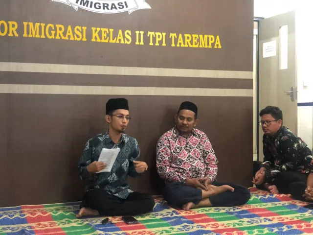 Pembinaan Keagamaan, Rudi Berikan Siraman Rohani Di Kantor Imigrasi Tarempa