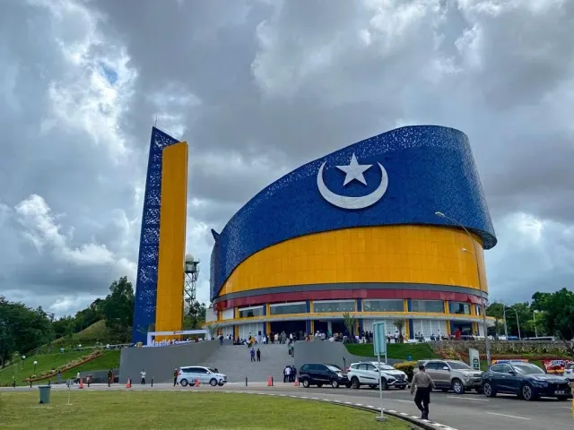 Masjid Tanjak, Destinasi Wisata Religi Favorit Warga Batam